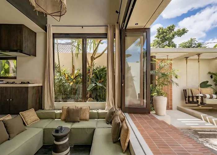 Bedouin Loft Pererenan Villa *