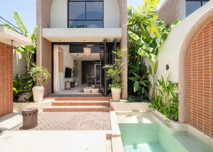 Bedouin Loft Pererenan Villa *